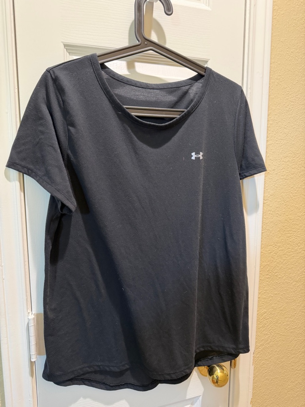 Under Armour Black Short Sleeve Women’s Tee with Logo